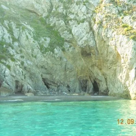 H Grotte Station touristique Patti